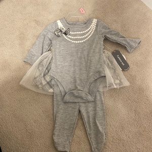 3 Piece Clothing Set!
